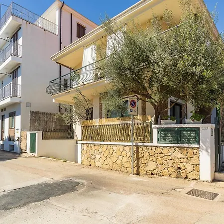 Holiday home Melania Holidays - Via Lungomare *